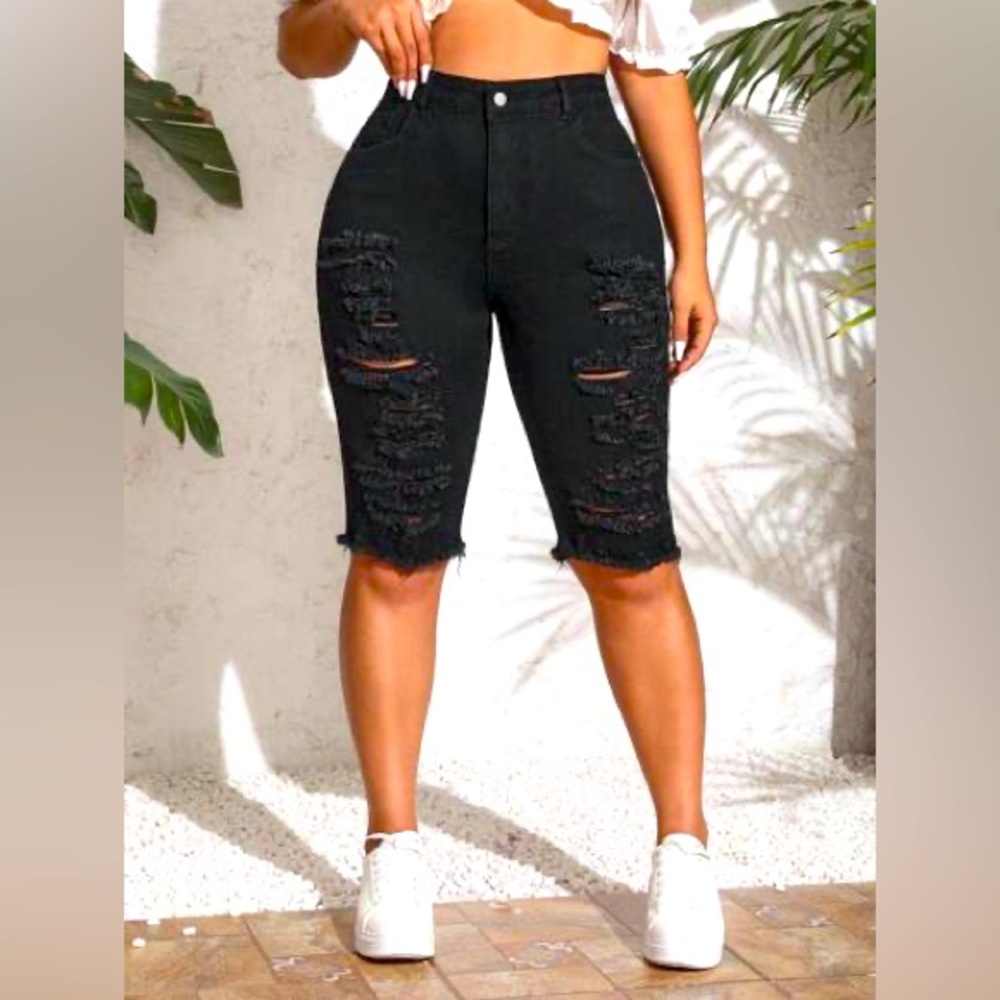 Black Distressed Bermuda Shorts – Size 8 -Fits like a 10 (stretchy!!)
